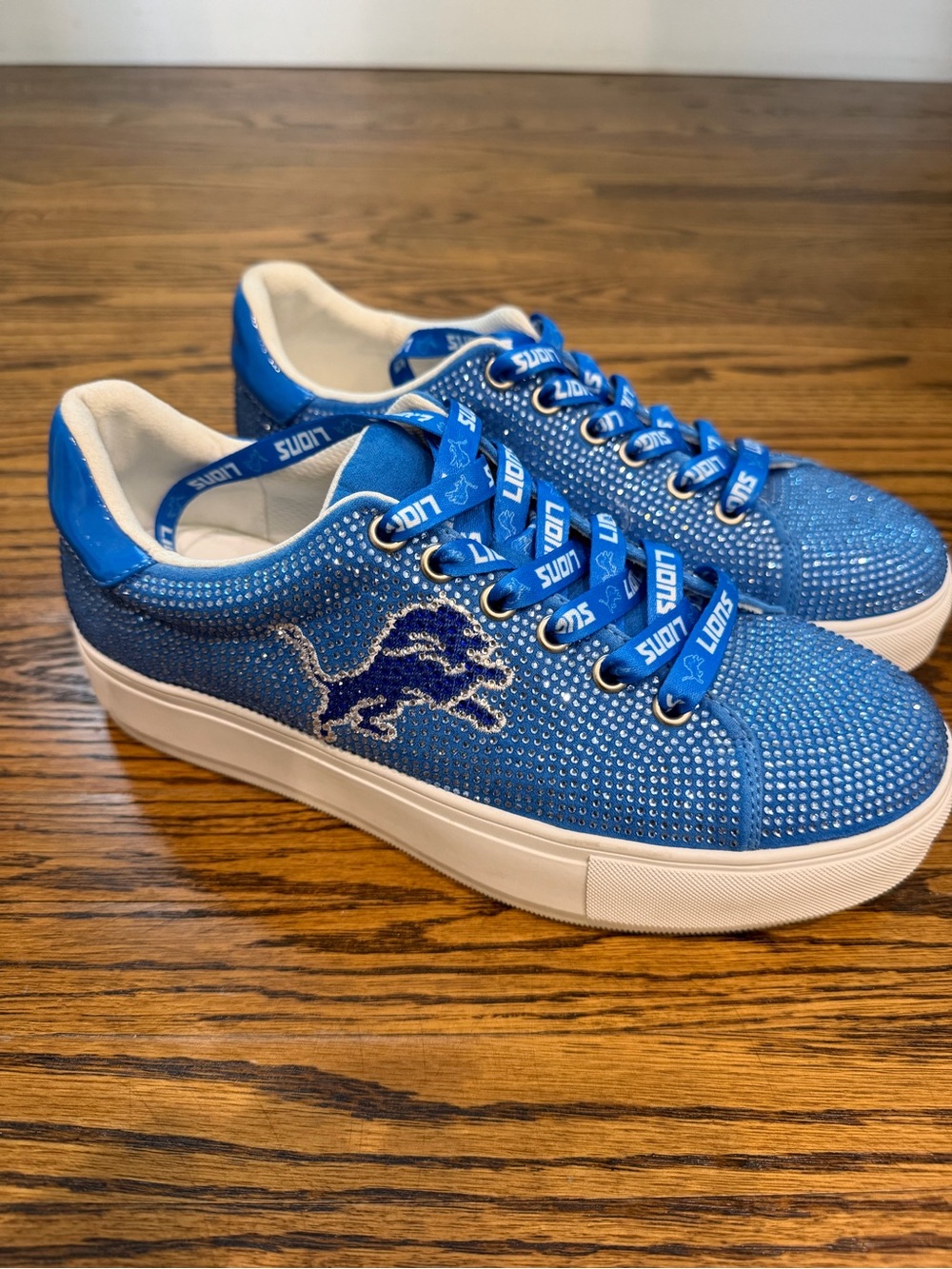 Detroit Lions Blue Crystal Low-Top Sneakers - women